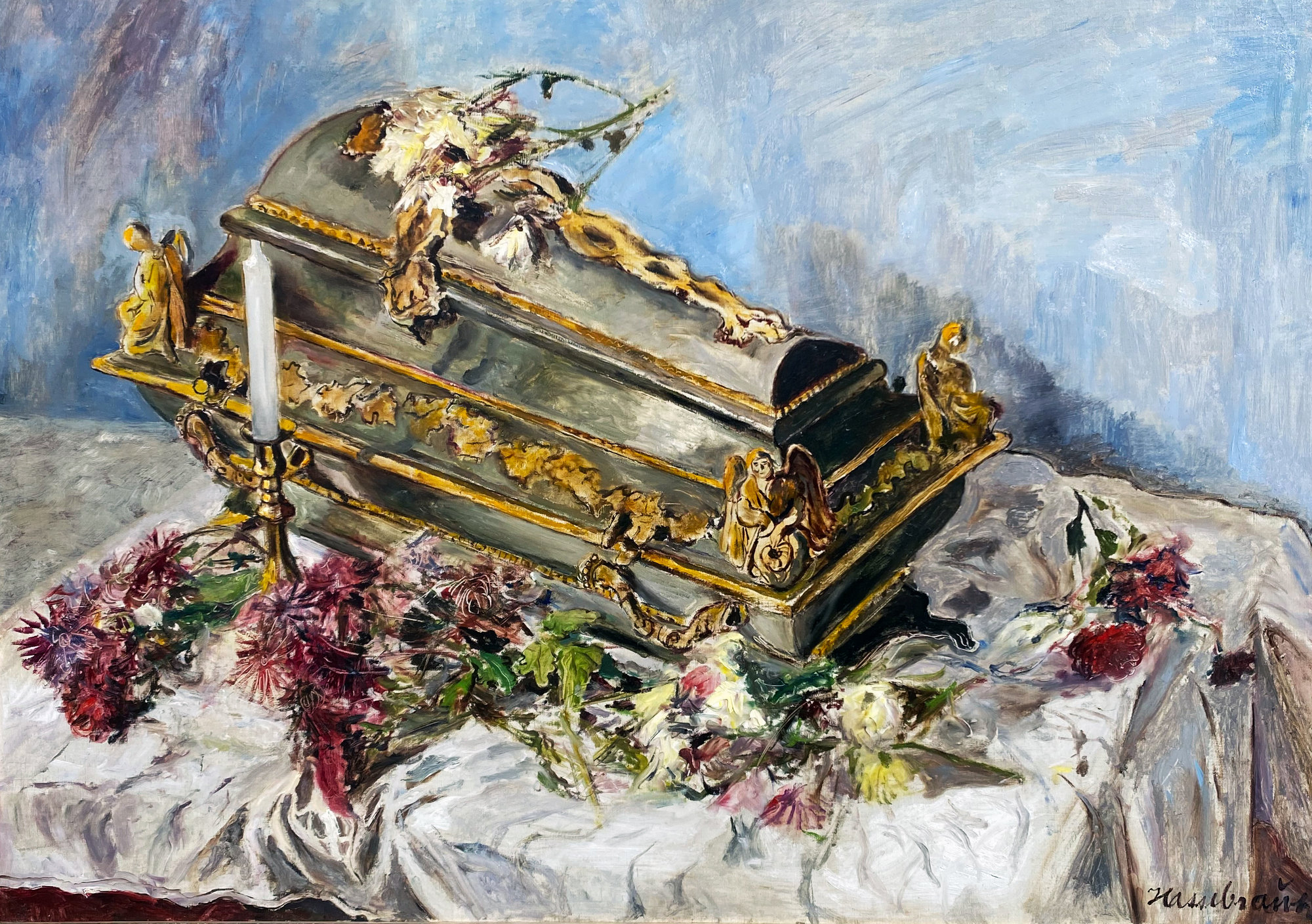 In der Kapelle (Kindersarg mit Blumen)